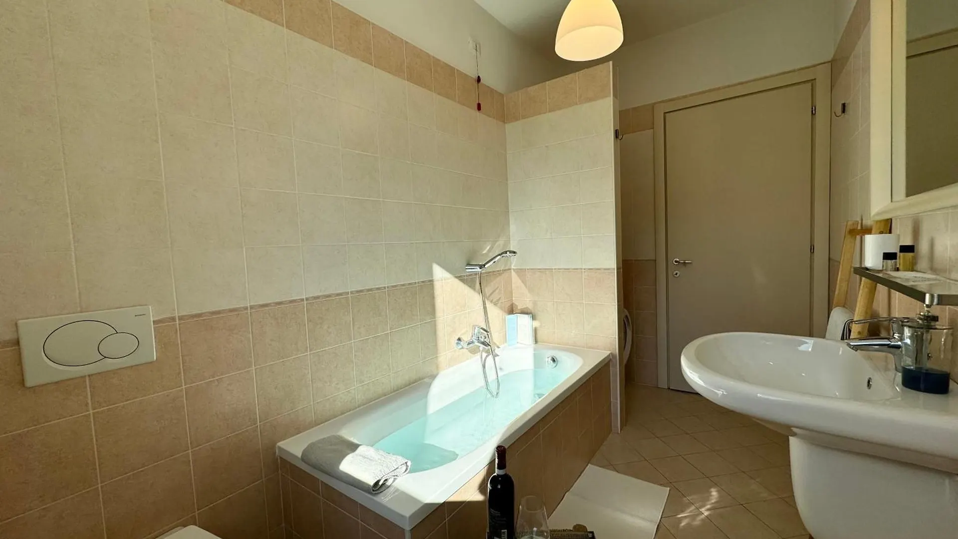 Casa Arilica Apartment Peschiera del Garda 0*,  Italy